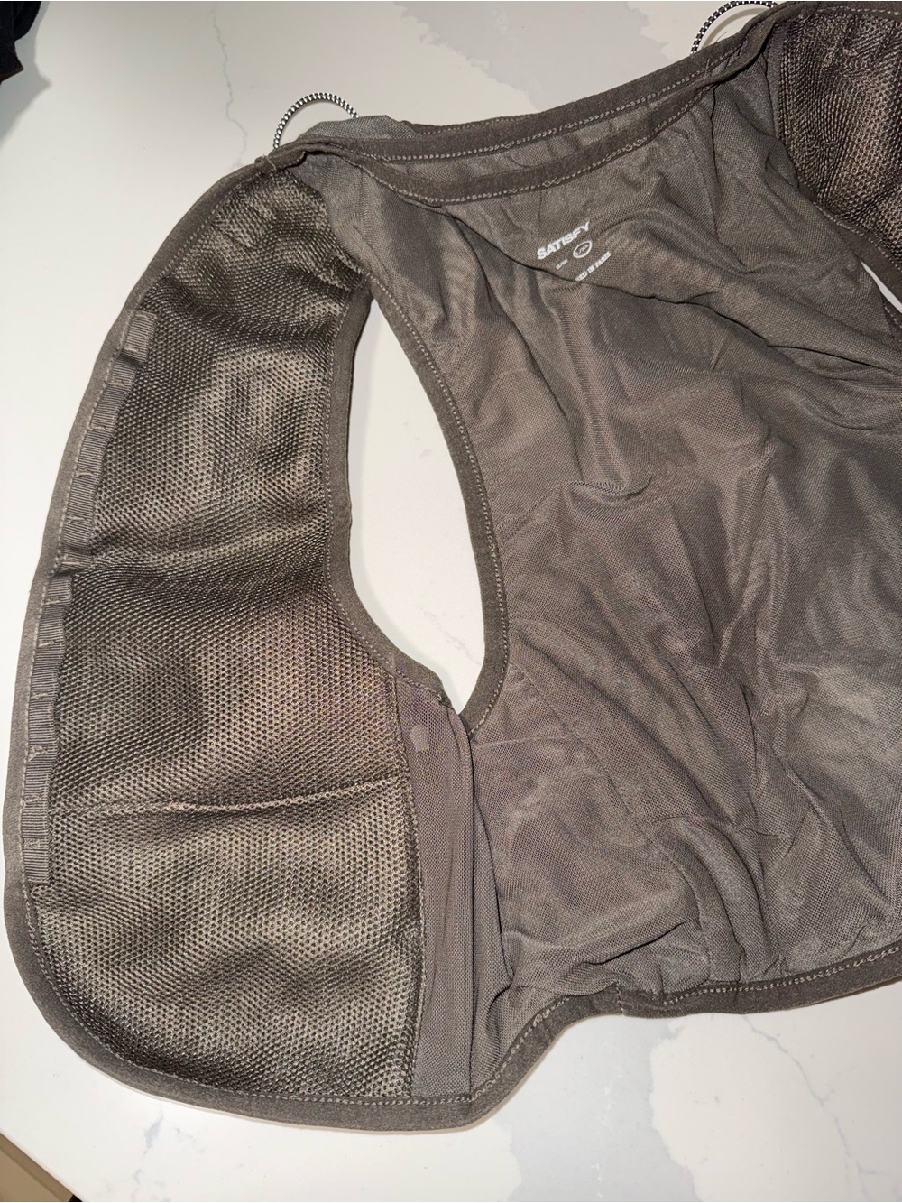 SATISFY RUNNING vest - Picture 8 of 9